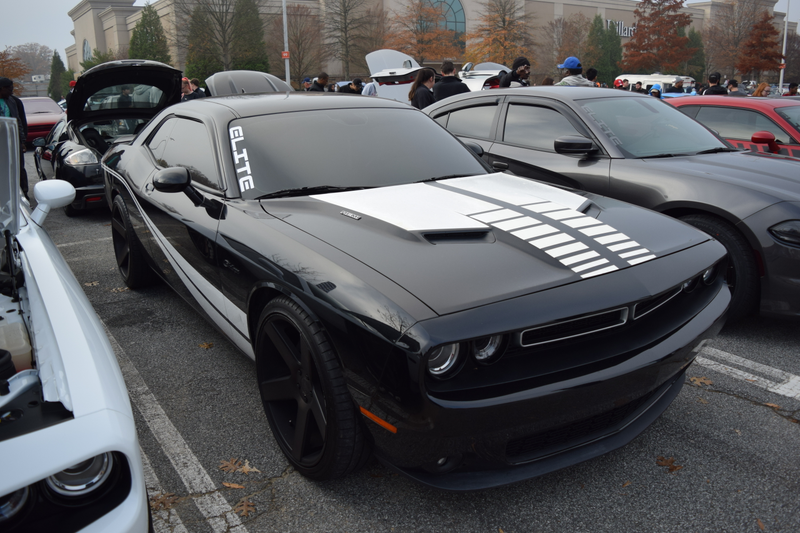 Illustration for article titled I went to Caffeine and Octane this morning and walked around some Challengers ...